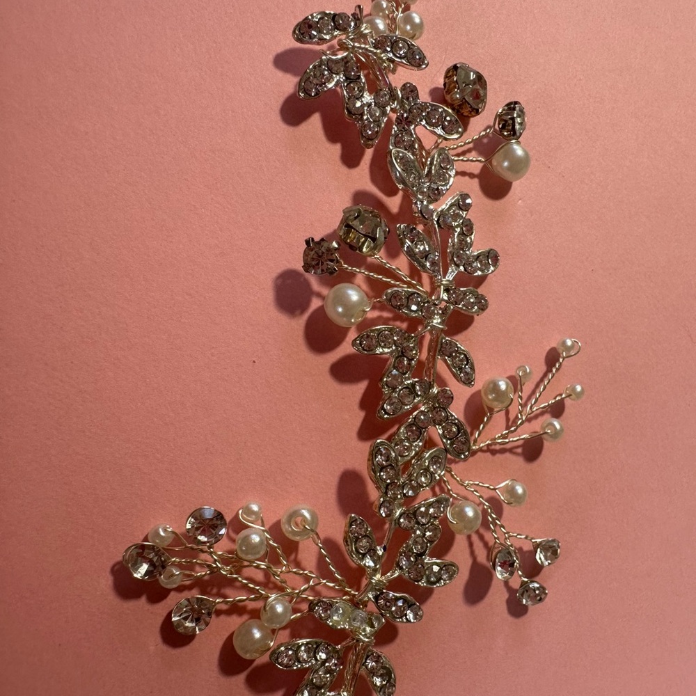 Hair Accessory - Picture 3 of 5